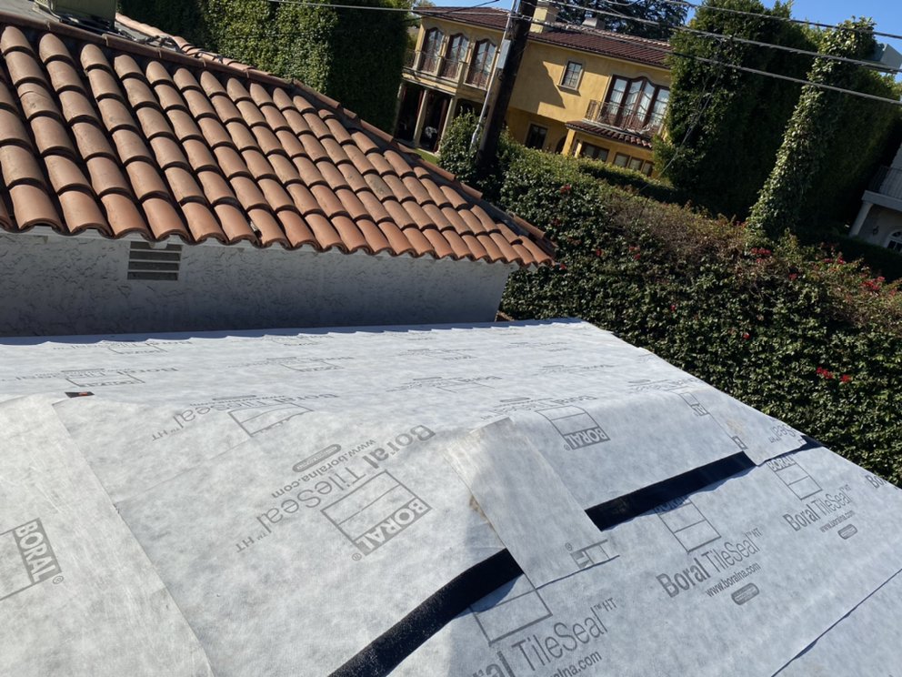 Slide of Daniel’S Roofing