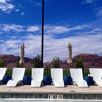 Hyatt Place Moab - Pool area - Hotels Near Me - Moab, Utah