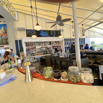 Bar Capri - Pizza Near Me - West Palm Beach, Florida