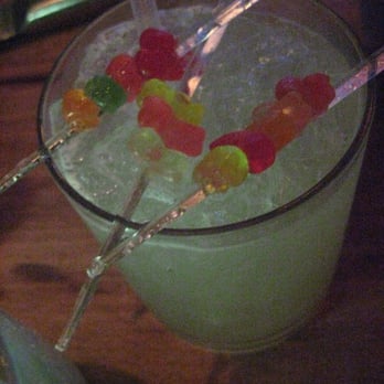 The Pearl Hotel - The Bee's Knees with Gummi Bears! - San Diego, CA