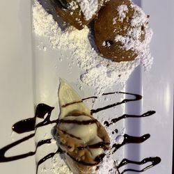 The Italian Fisherman - Cannolis, zeppoli with Oreos