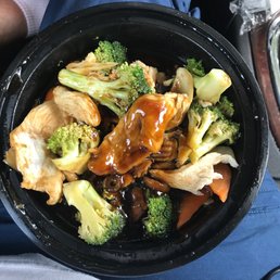 Mixed Veggies with Chicken and Brown Sauce Mixed Veggies with Chicken and Brown Sauce