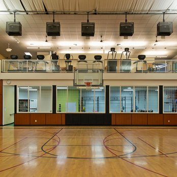 Harbor Square Athletic Club - Gyms Near Me - Edmonds, Washington