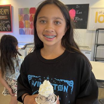 The Good Scoop - Coffee and Cookies and Chocolate on the bottom - Ice Cream & Frozen Yogurt Near Me - Dixon, California