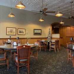 Warfield's Restaurant, Lounge & Bakery