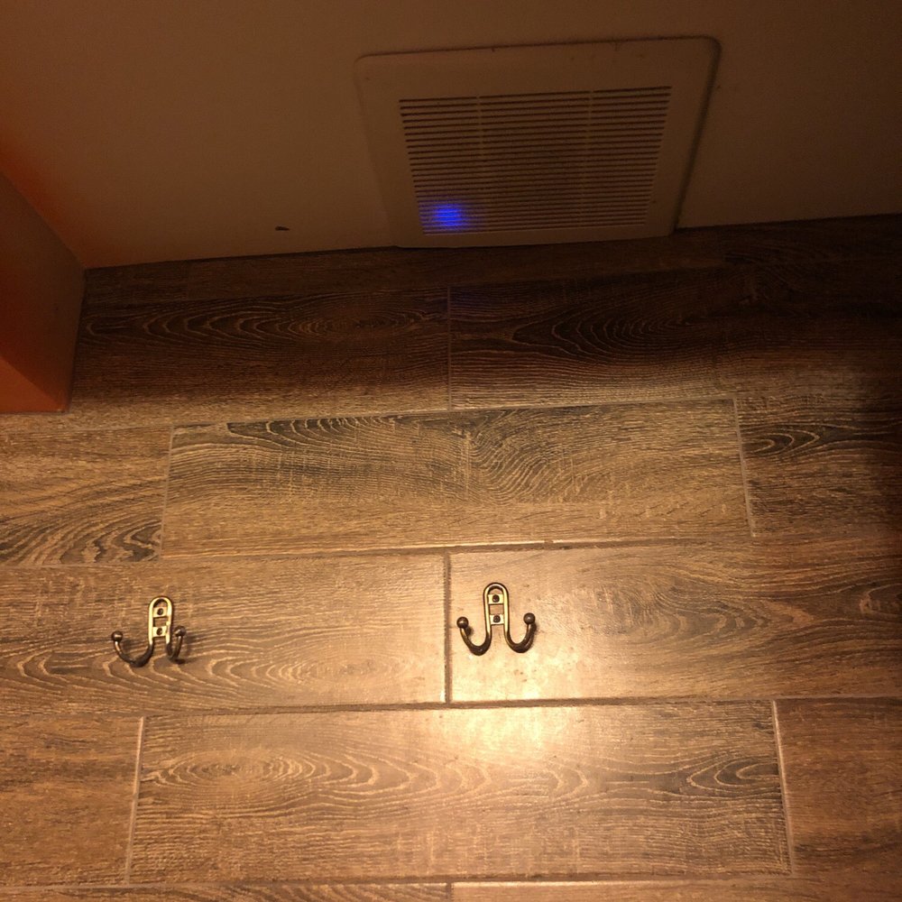 Nomads Hotel - Air vent in the ceiling of the shower in the hotel room the room is the Sunset room - Hotels Near Me - San Clemente, California Nomads Hotel - Air vent in the ceiling of the shower in the hotel room the room is the Sunset room - Hotels Near Me - San Clemente, California
