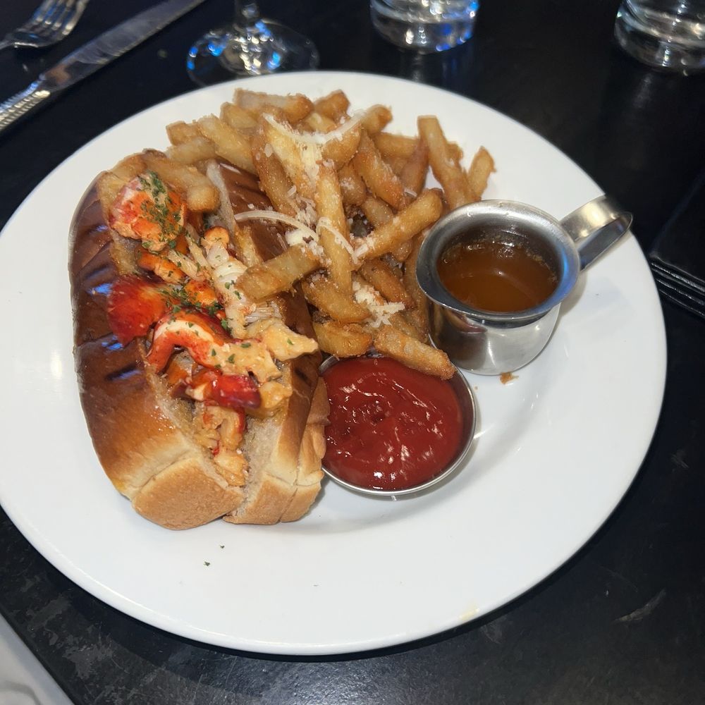 Ampersea - Lobster roll - New American Near Me - Baltimore, Maryland Ampersea - Lobster roll - New American Near Me - Baltimore, Maryland
