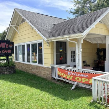Te Te Will’s BBQ & Grill - Front and patio - Salad Near Me - Maggie Valley, North Carolina Te Te Will’s BBQ & Grill - Front and patio - Salad Near Me - Maggie Valley, North Carolina