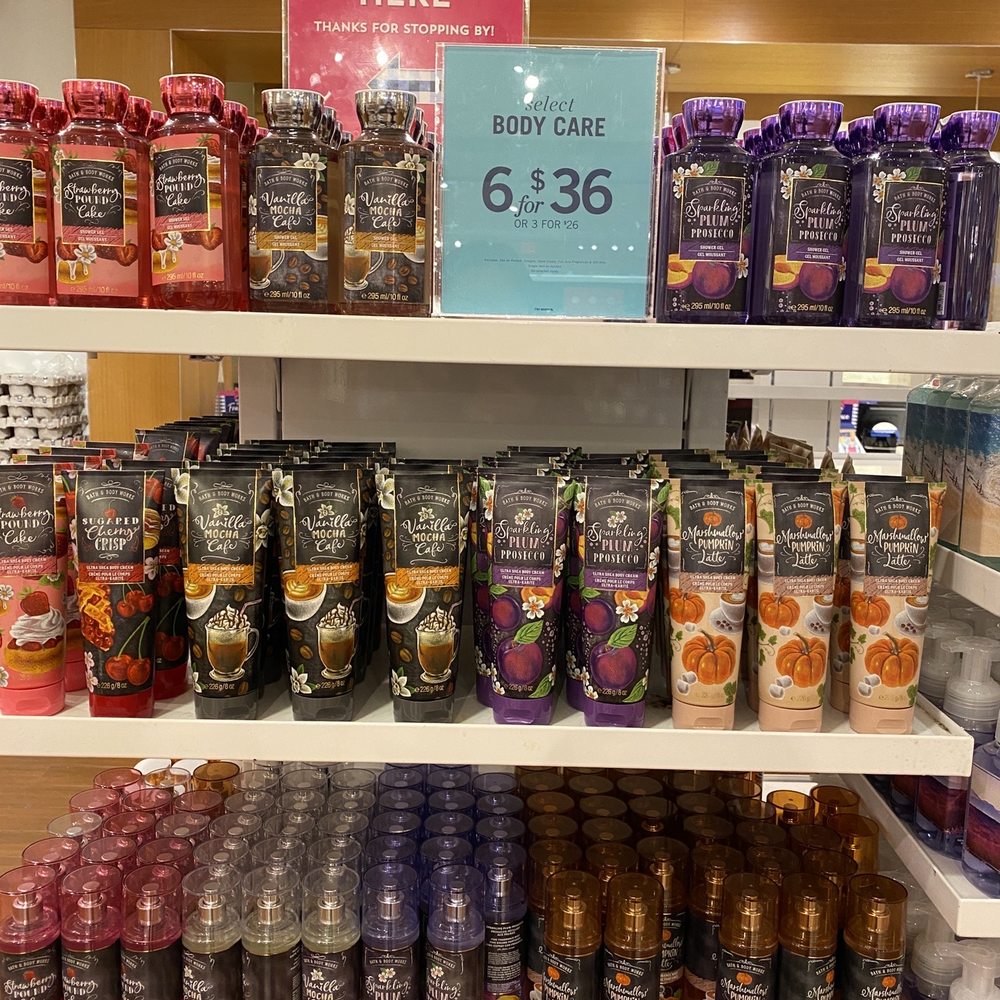 Bath & Body Works - Fall scents 2020 - Cosmetics & Beauty Supply Near Me - Burnaby, British Columbia