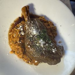 Lamb Shanks. Didn't get to try. Was my sisters order. Lamb Shanks. Didn't get to try. Was my sisters order.