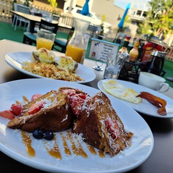 Broken Yolk Cafe - Breakfast & Brunch Near Me - Fullerton, California Broken Yolk Cafe - Breakfast & Brunch Near Me - Fullerton, California