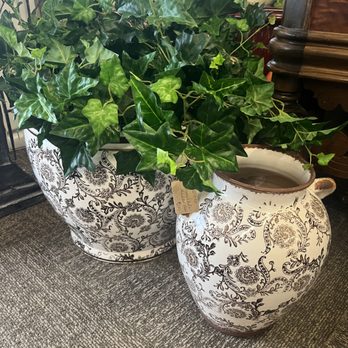 E-clec-tique - Antiques Near Me - Maryville, Tennessee