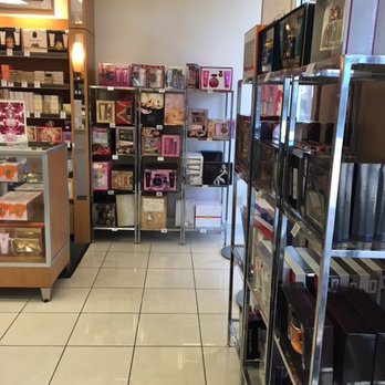 Perfumania - Cosmetics & Beauty Supply Near Me - Tulalip, Washington Perfumania - Cosmetics & Beauty Supply Near Me - Tulalip, Washington