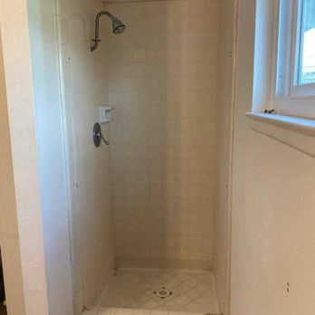 Chestnut Coatings - Before - Kitchen & Bath Near Me Chestnut Coatings - Before - Kitchen & Bath Near Me