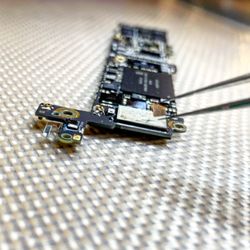 Gadget Genie - Iphone logic board processing for data recovery