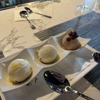 Piccolo Buco by Cooper's Hawk - From left to right: Gelato with Vanilla EVO, Italian Cookies & Cream, Hazelnut crunch. ALL UNBELIEVABLE. - Wine Bars Near Me - Estero, Florida