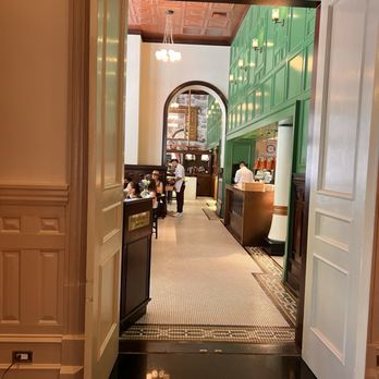 1886 Cafe & Bakery - American Near Me - Austin, Texas