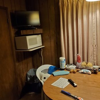 Laguna Mountain Lodge & Trading Post - Cabin comes with a TV, microwave, and kitchenette. - Hotels Near Me - Mount Laguna, California Laguna Mountain Lodge & Trading Post - Cabin comes with a TV, microwave, and kitchenette. - Hotels Near Me - Mount Laguna, California