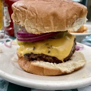 J.G. Melon - Cheeseburger - American Near Me - New York, New York J.G. Melon - Cheeseburger - American Near Me - New York, New York