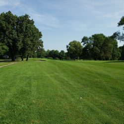 Pond View Golf Course - Hole 3!