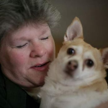 Lorrie The Pet Psychic - Lorrie the Psychic with pet - Psychics Near Me Lorrie The Pet Psychic - Lorrie the Psychic with pet - Psychics Near Me