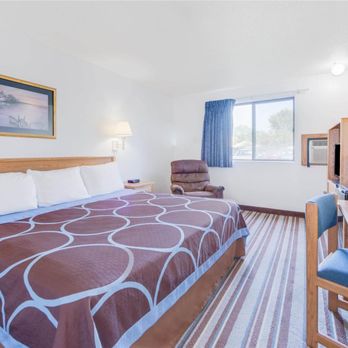 1. Super 8 by Wyndham Burlington