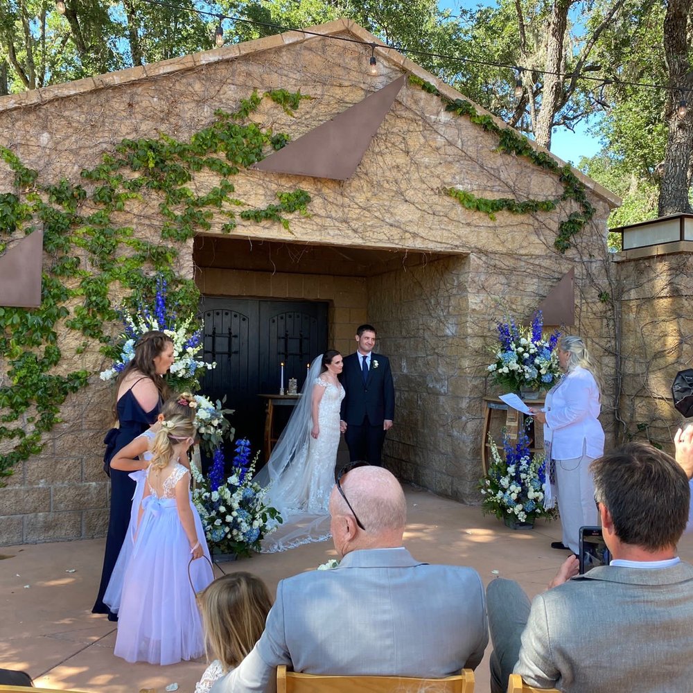 Country Florist - Ceremony - Florists Near Me - Paso Robles, California