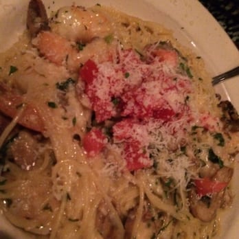 Johnny Carino's - Fettuccine w/chicken n shrimp. Num - Italian Near Me - El Centro, California Johnny Carino's - Fettuccine w/chicken n shrimp. Num - Italian Near Me - El Centro, California