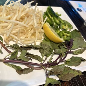 Saigon Blvd - Old/spoiled basil - Vietnamese Near Me - Cupertino, California