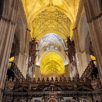 Cathedral de Sevilla - Another view of the inside - Churches Near Me - Seville, SE Cathedral de Sevilla - Another view of the inside - Churches Near Me - Seville, SE