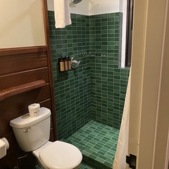 Freehand Chicago - Bathroom - Hotels Near Me - Chicago, Illinois