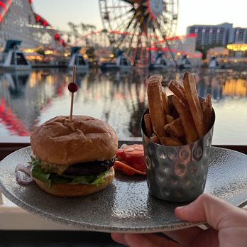 Lamplight Lounge - Cheddar Burger - New American Near Me - Anaheim, California Lamplight Lounge - Cheddar Burger - New American Near Me - Anaheim, California