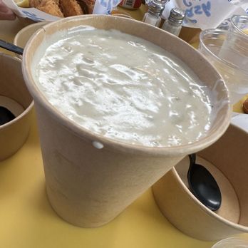 Splash Cafe - Clam Chowder - American Near Me - Pismo Beach, California Splash Cafe - Clam Chowder - American Near Me - Pismo Beach, California