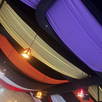 Thai Lanna & Sushi Bar - Decor - Sushi Bars Near Me - Canton, Ohio