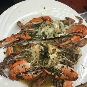 De Olde Towne Restaurant - Italian style crabs - Bars Near Me - Bridgeton, New Jersey