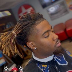 Service Station Barber Shop & Beauty Lounge - Im a Barber at Service Station! Always taking in new Clients, Stop by and get a great service .