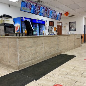 Abd’s Diner - a view of the counter area - Comfort Food Near Me - Bolingbrook, Illinois
