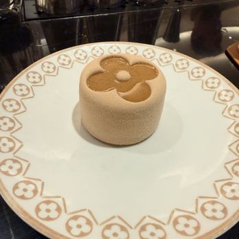Le Café Louis Vuitton - Cafes Near Me - New York, New York Le Café Louis Vuitton - Cafes Near Me - New York, New York