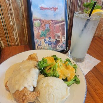Mama's Cafe - Chicken fried chicken with spicy cheese & broccoli - American Near Me - San Antonio, Texas Mama's Cafe - Chicken fried chicken with spicy cheese & broccoli - American Near Me - San Antonio, Texas