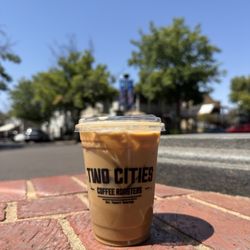 Two Cities Coffee Roasters - Cashmere Cream with Oat Milk