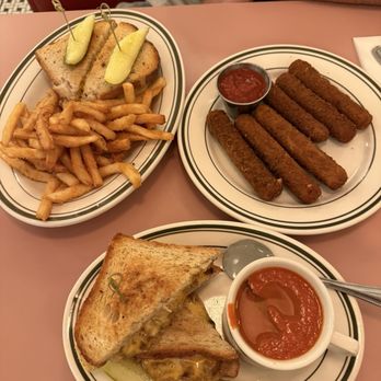 Montague Diner - Diners Near Me - Brooklyn, New York