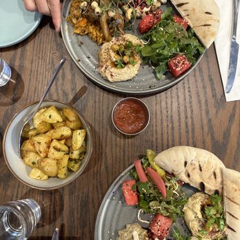 Imad’s Syrian Kitchen - Vegetarian express lunch, lamb express lunch, and potatoes - Syrian Near Me - London, XGL Imad’s Syrian Kitchen - Vegetarian express lunch, lamb express lunch, and potatoes - Syrian Near Me - London, XGL