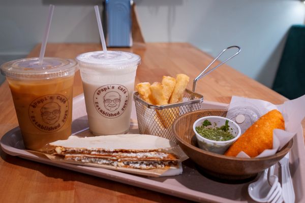 @Papi’s Café by null