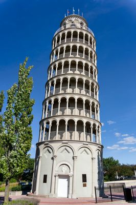 Leaning Tower of Niles by null