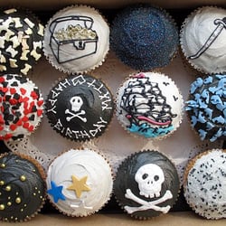 Crumbs and Doilies Cupcakes - Pirate party cupcakes