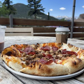 The Bird's Nest - Pizza Near Me - Estes Park, Colorado