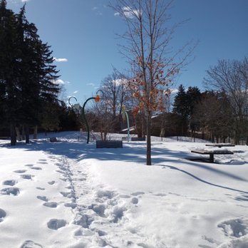 Primrose Park - Open green space - Parks Near Me - Ottawa, Ontario Primrose Park - Open green space - Parks Near Me - Ottawa, Ontario
