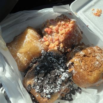 Thats A Cake - Fried pound cake flight - Patisserie/Cake Shop Near Me - Hammond, Indiana
