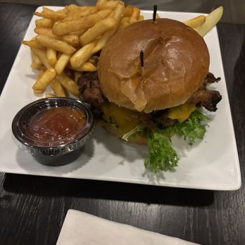 Brinkleys Restaurant & Pub - Hotels Near Me - Boston, Massachusetts Brinkleys Restaurant & Pub - Hotels Near Me - Boston, Massachusetts