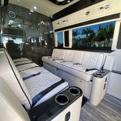Grand Gesture Transportation